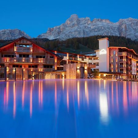 Hotel Fanes Сан-Кассиано Экстерьер фото