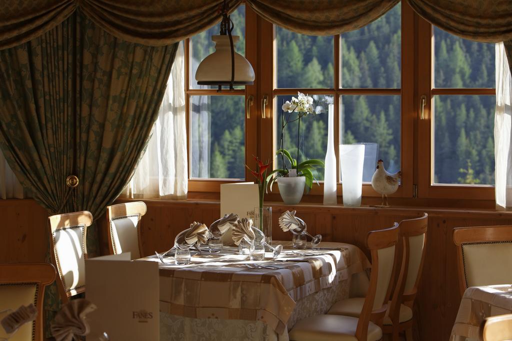 Hotel Fanes Сан-Кассиано Экстерьер фото